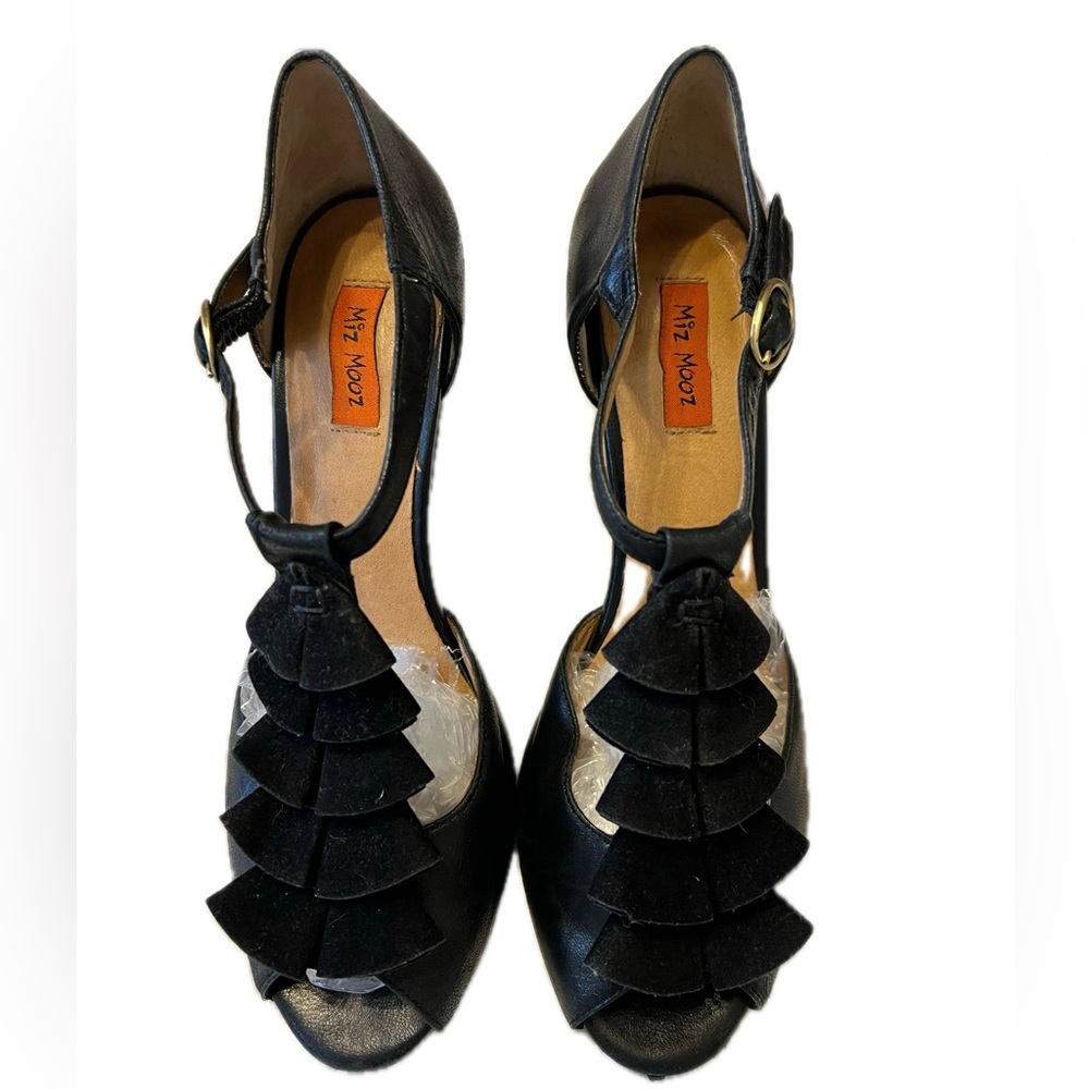 Miz Mooz Sailor T-Strap ruffle heel, size 8